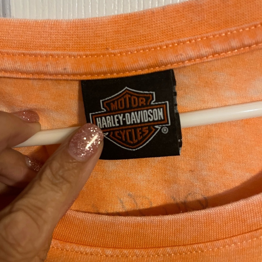 Harley Davidson Women’s Long Sleeve V-Neck Orange T-Shirt, Milwaukee - Picture 3 of 4